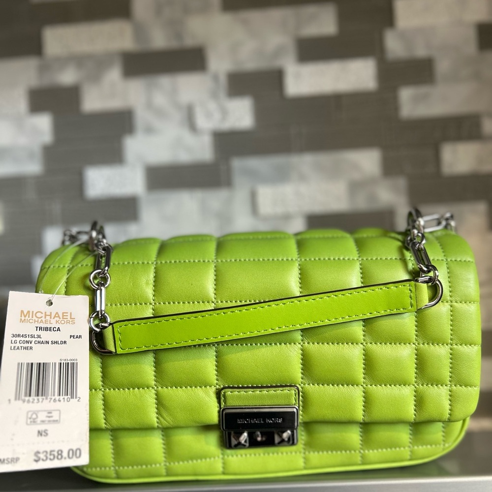 Pear green nwt mk purse